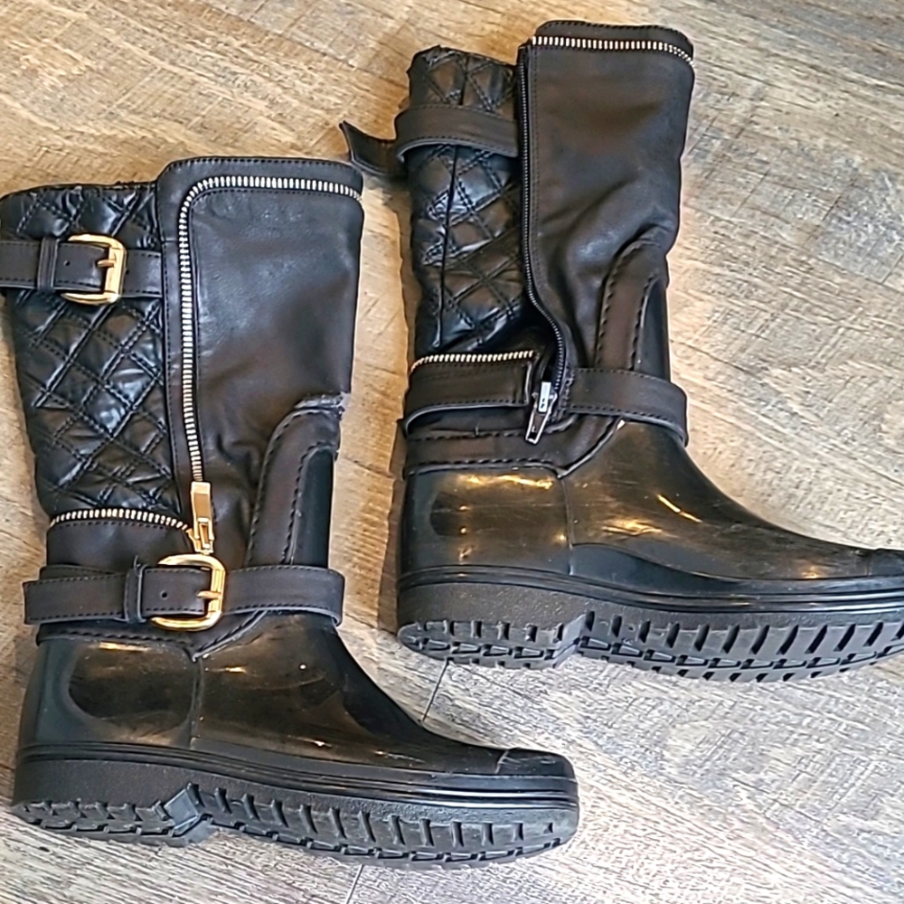 Stylish Black Quilted girls rain Boots size 4
